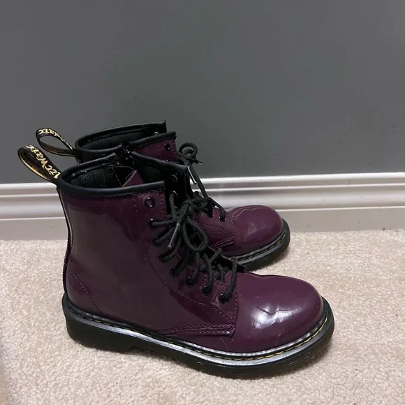 Patent Dr Martens kids boots US size 3 - Picture 2 of 5